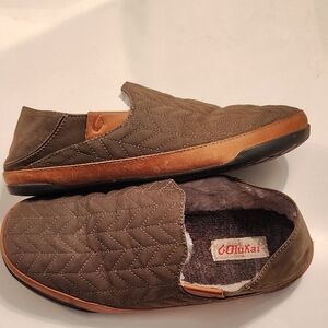 OluKai Men's Leather Slip Ons Lined In Wool Shearling (9 US, 42 Euro)